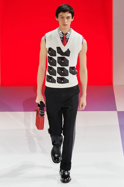 Look 43